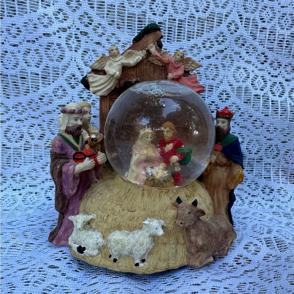 Nativity Glitter Snow Globe Music Box